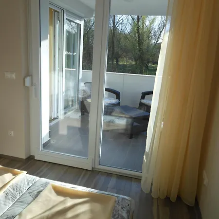 Solar Golden Apartment